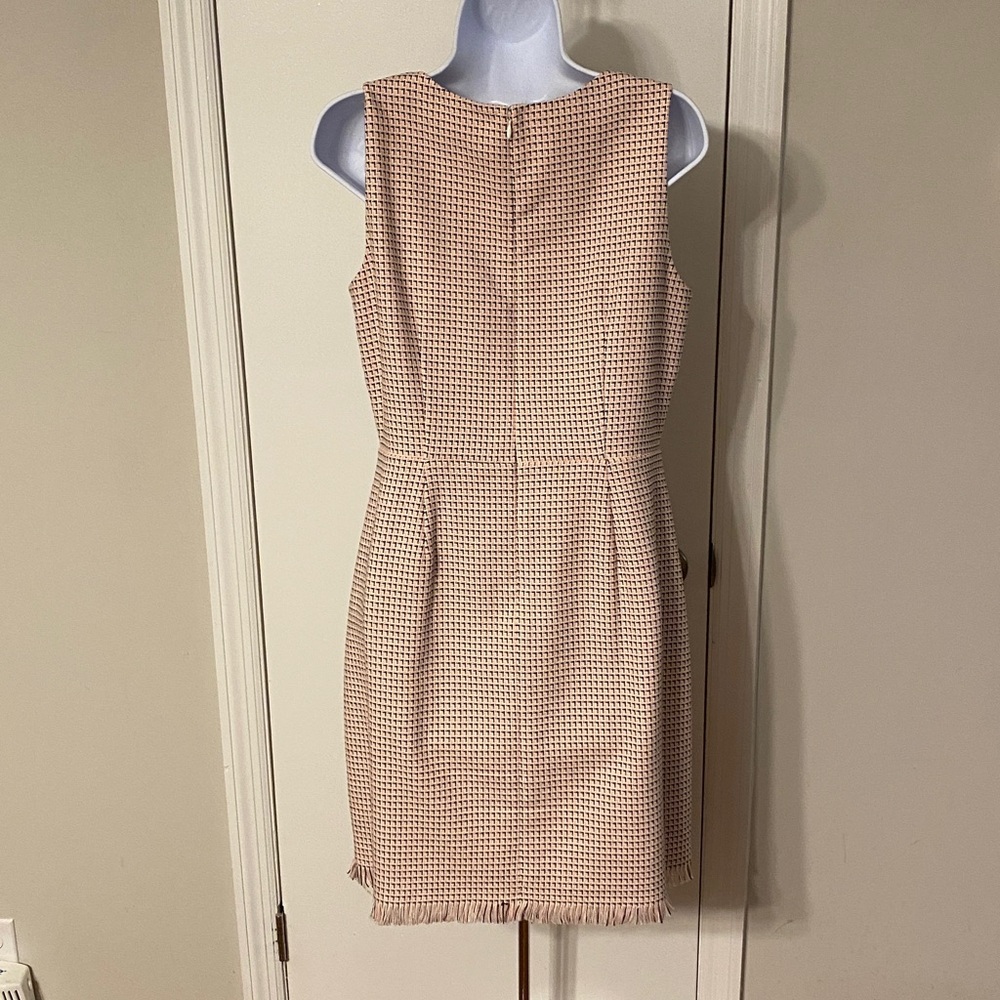 Loft Dress - Picture 5 of 8